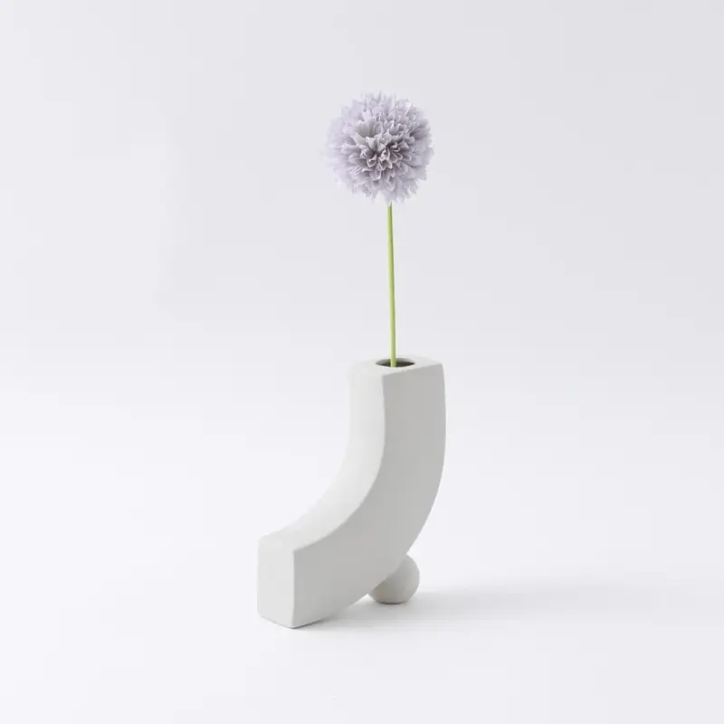 カーブフラワーベース