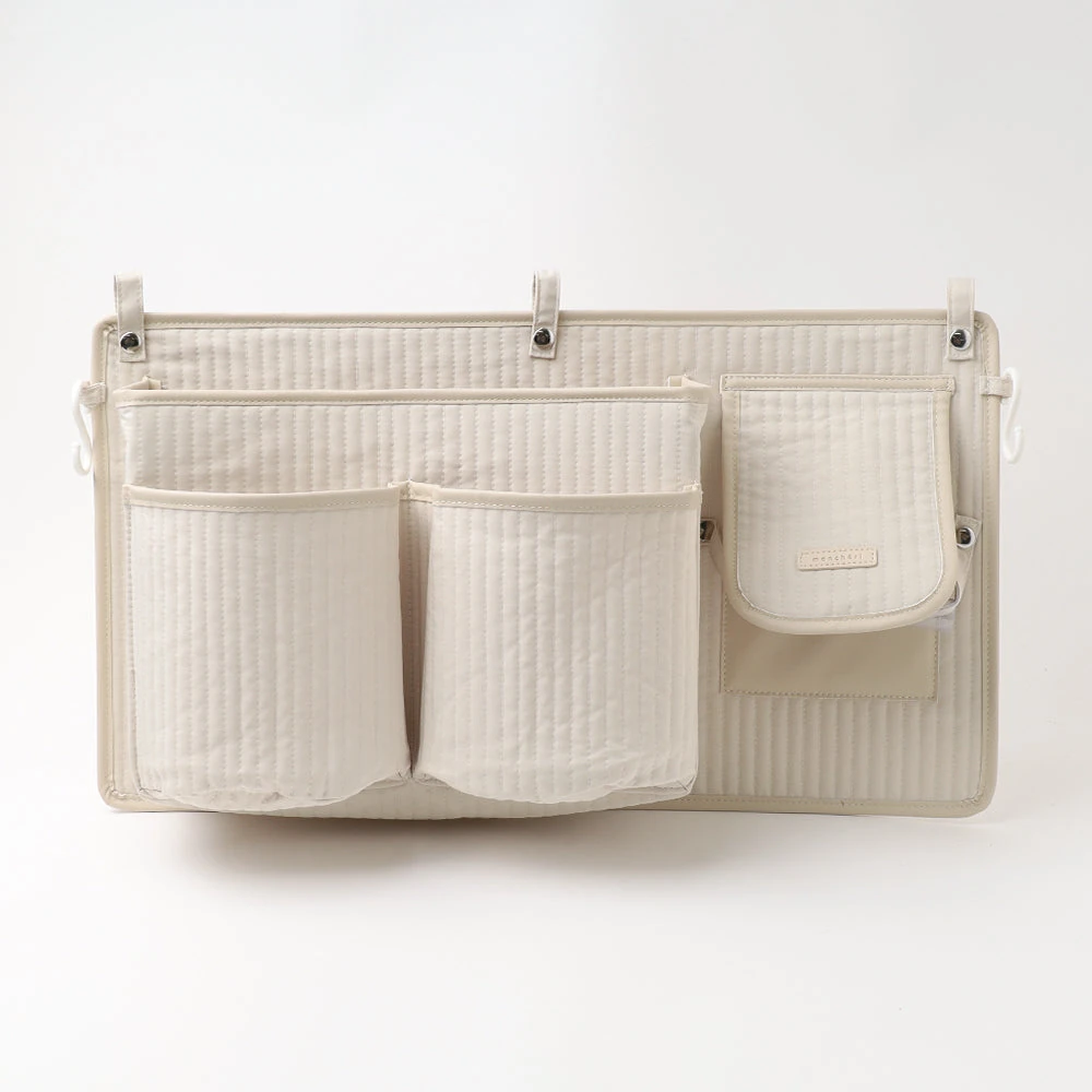 背中 あき ニット - 背中あきニットを着用した小型犬の姿勢と体温測定